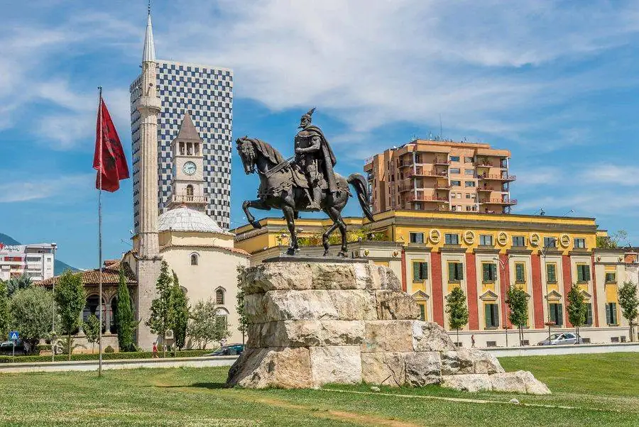 Tirana et Riviera Albanaise